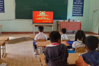 Thực hiện công văn của Huyện đoàn Ba Tơ V/v thực hiện chương trình “Trao kiến thức – Gửi yêu thương” năm 2022. Chi đoàn và Liên đội Trường TH&THCS Ba Nam phối hợp tổ chức ngày hội và ngày hội đã diên ra thành công.